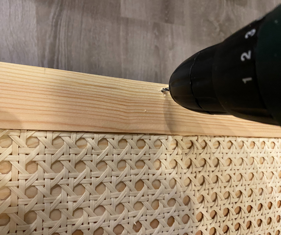 Ikea Tarva Hack - Griffe anbringen