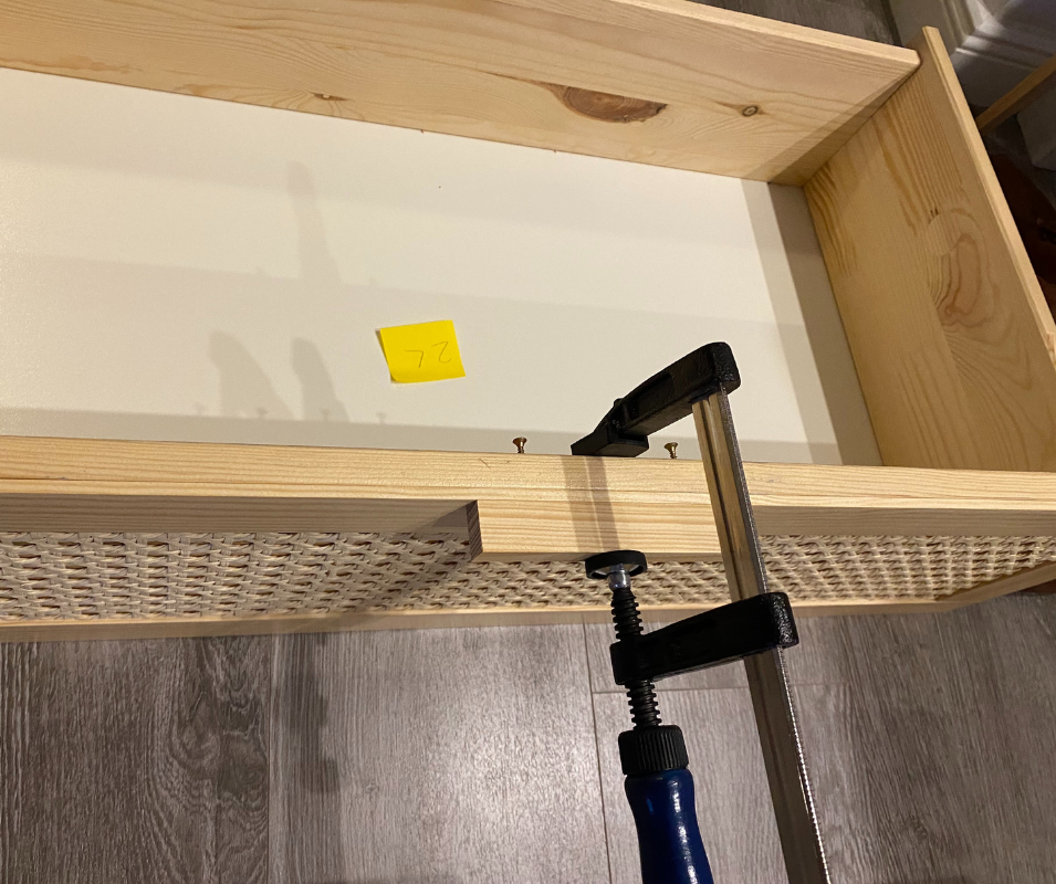 Ikea Tarva Hack - Griffe anbringen